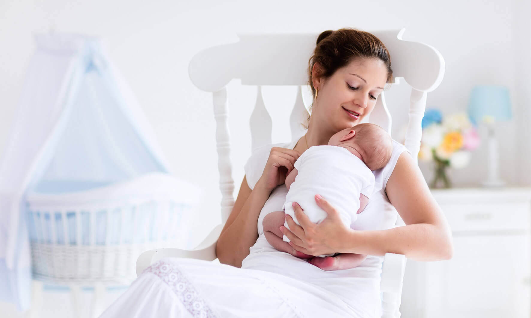 Bebin razvoj: Kako da znam da moja beba dobija dovoljno na težini?